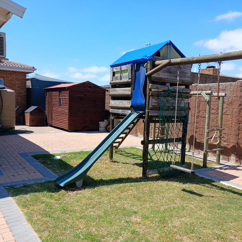 4 Bedroom Property for Sale in Protea Heights Western Cape